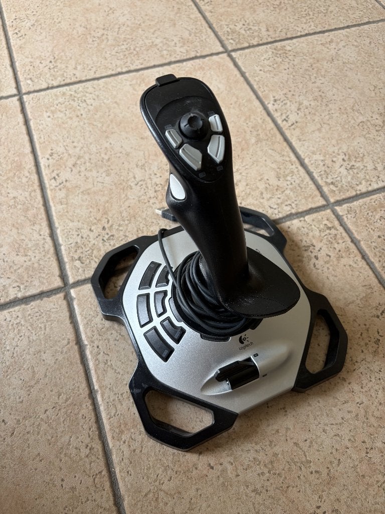 Logitech Extreme 3D Pro - Nette staat, Ophalen of Verzenden, Zo goed als nieuw, Logitech