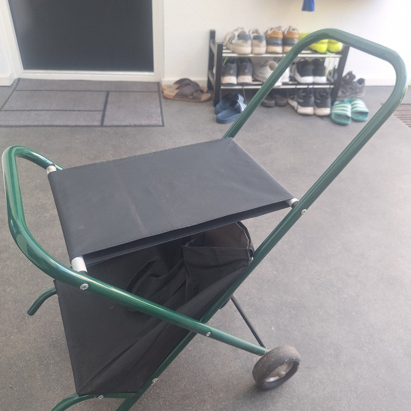 boodschappen karretje en ook om op te zitten., Ophalen of Verzenden, Gebruikt