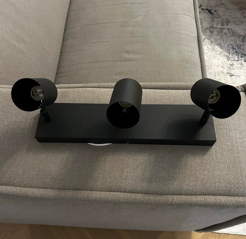 Gloednieuwe Zwarte Plafondspot met 3 Spots, Ophalen, Nieuw, Metaal of Aluminium, Plafondspot of Wandspot