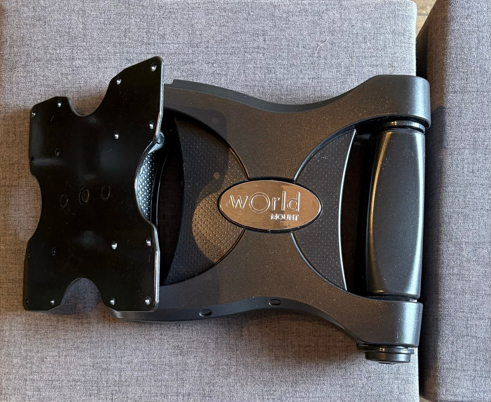 TV-muurbeugel - OmniMount WorldMount WM4-M, Ophalen, Gebruikt