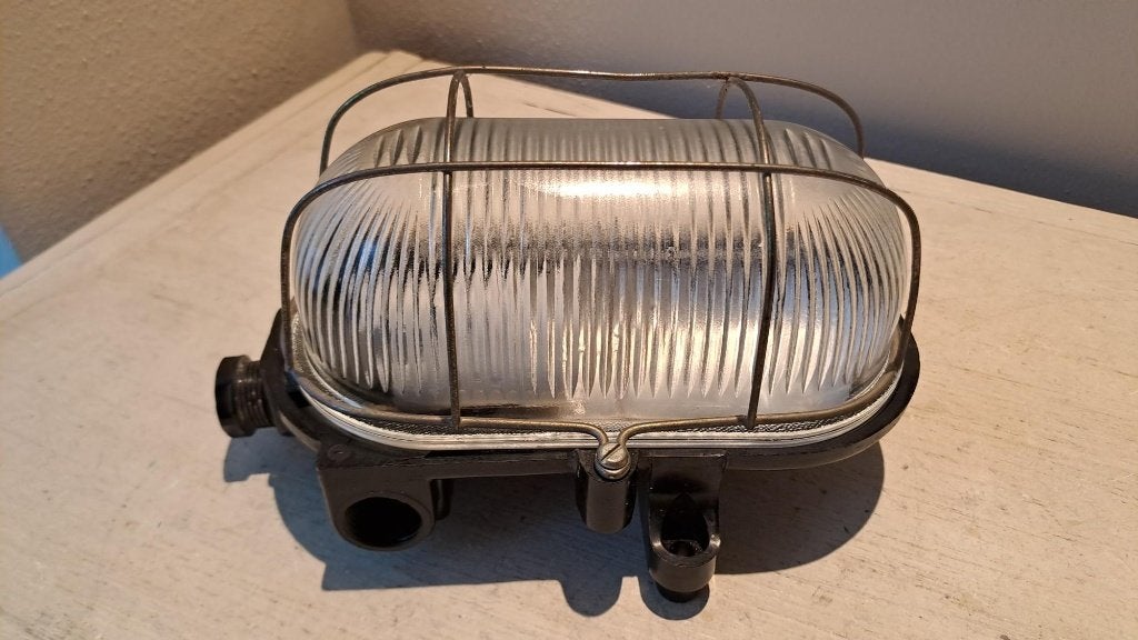 Industriële bakeliet kooilamp/stallamp/bulley/schuurlamp, Ophalen