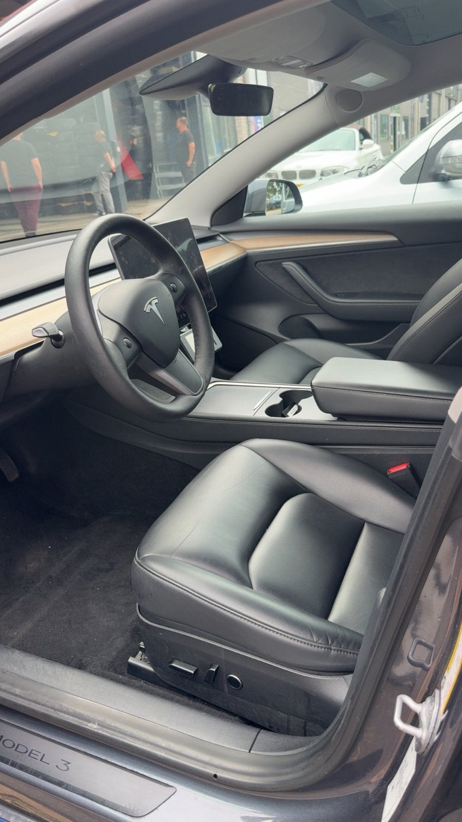 Foto 4 van Tesla Model 3 Taxi Huren l Voor €350 P/W | Cabby Rentals