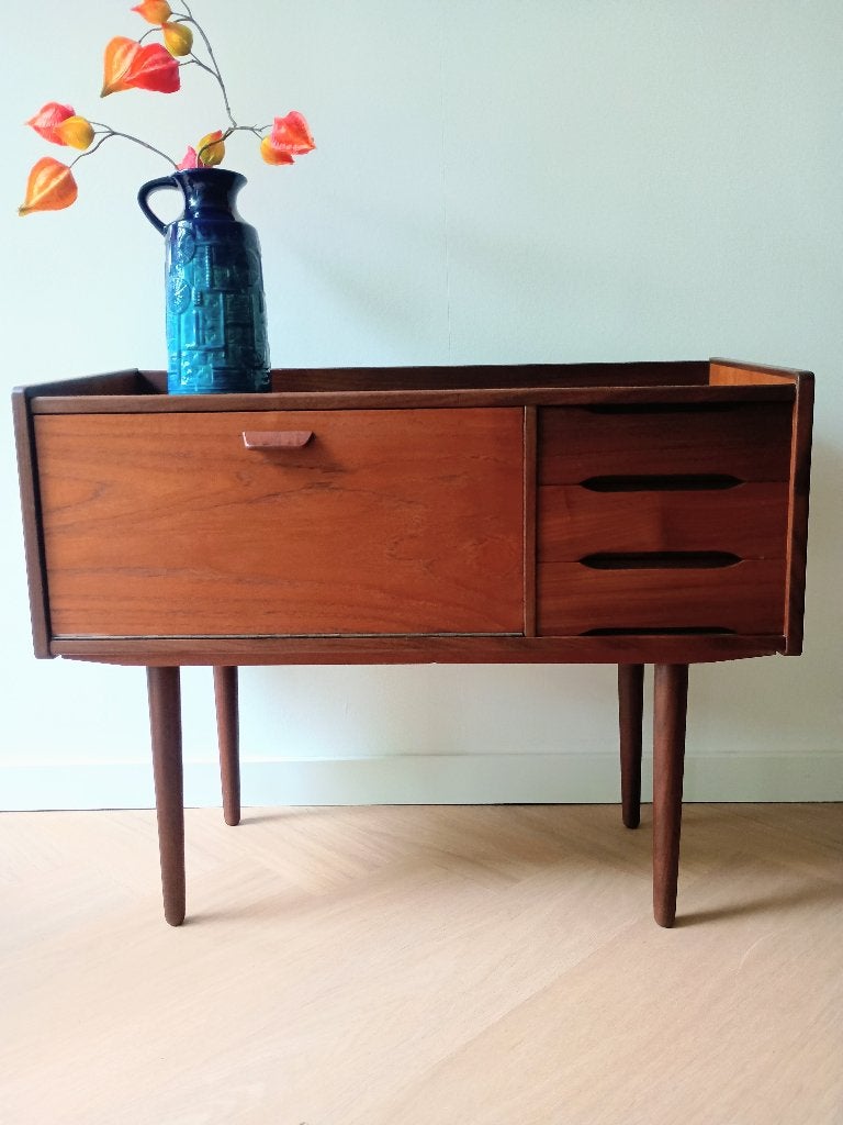 Vintage Deens Design Teak Lowboard Wandmeubel Ladekast, Ophalen, Teakhout, Zo goed als nieuw, Minder dan 150 cm