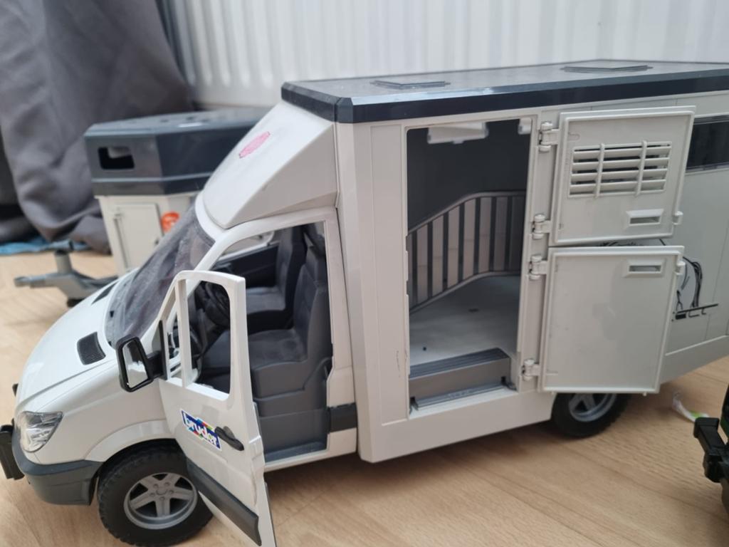 Bruder Mercedes-Benz Sprinter Paardentransportwagen, Ophalen, Gebruikt