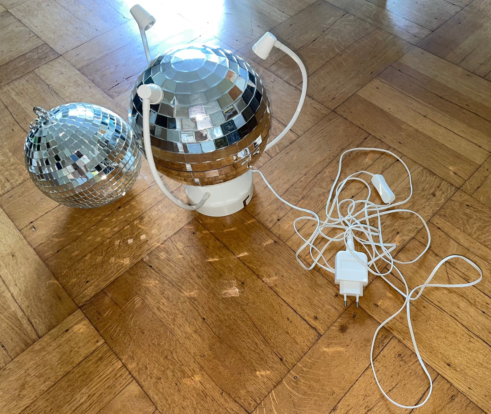 Discobol 21cm met verlichting en extra discobol 17cm, Ophalen of Verzenden, Zo goed als nieuw
