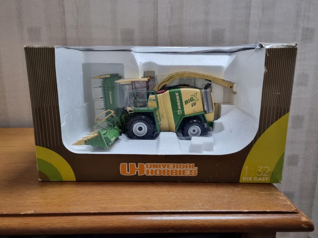 Krone Big X V8 Hakselaar Model 1:32 Universal Hobbies, Overige merken, 1:32 tot 1:50, Overige typen, Ophalen of Verzenden