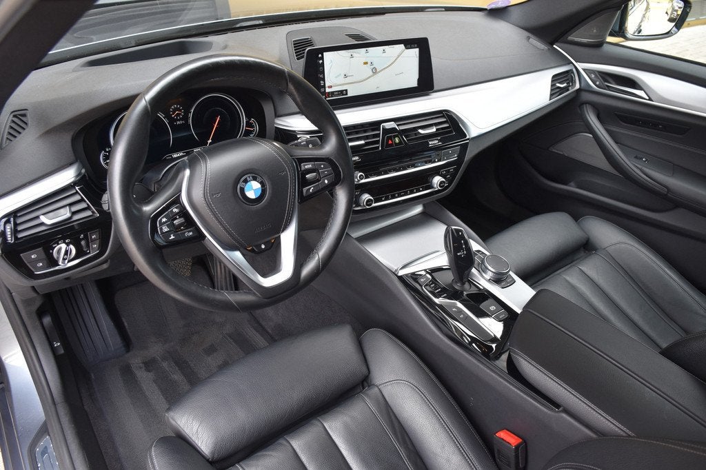 BMW 5 Serie Touring 530i High Executive * Head-up * Sfeerver, Auto's, BMW, Automaat, 1998 cc, Achterwielaandrijving, Gebruikt