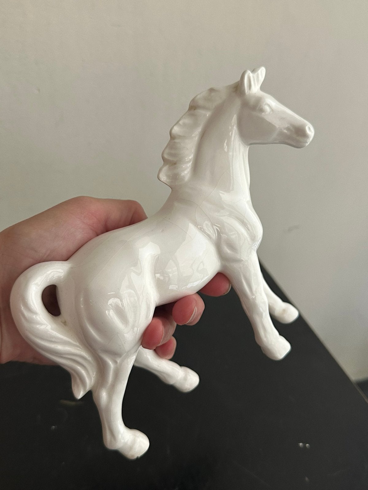Oud porselein beeld Paard 18/16 cm, Ophalen of Verzenden, Gebruikt, Dier