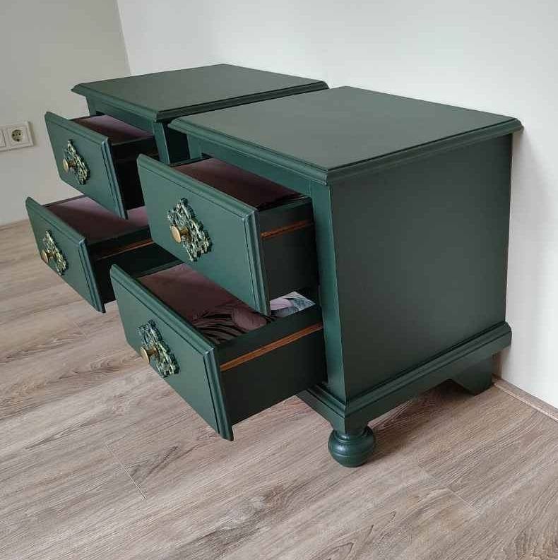 Foto 4 van Luxe set vintage grenen nachtkastjes 2 stuks