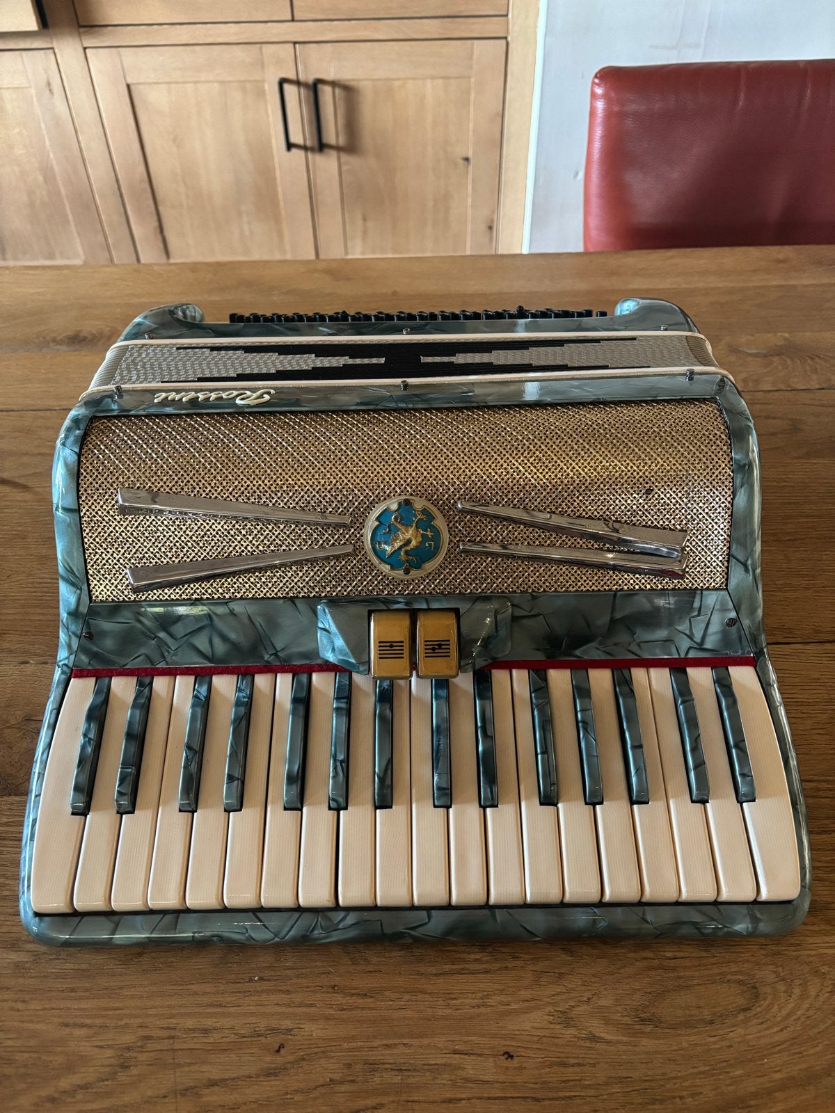 Rossini Accordeon - Zo goed als nieuw, Overige merken, Zo goed als nieuw, Met koffer, Toetsaccordeon