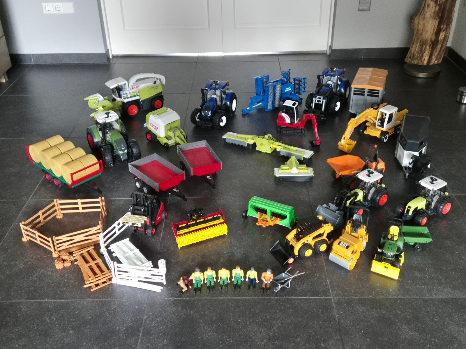 Grote collectie Bruder speelgoed voertuigen en accessoires, Ophalen, Gebruikt