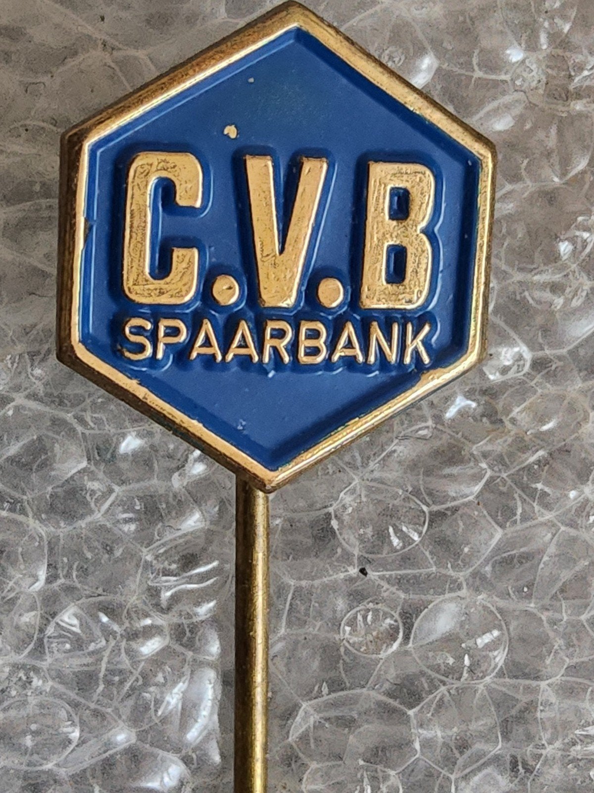 Vintage C.V.B Spaarbank Speldje, Ophalen of Verzenden, Gebruikt, Overige onderwerpen, Speldje of Pin