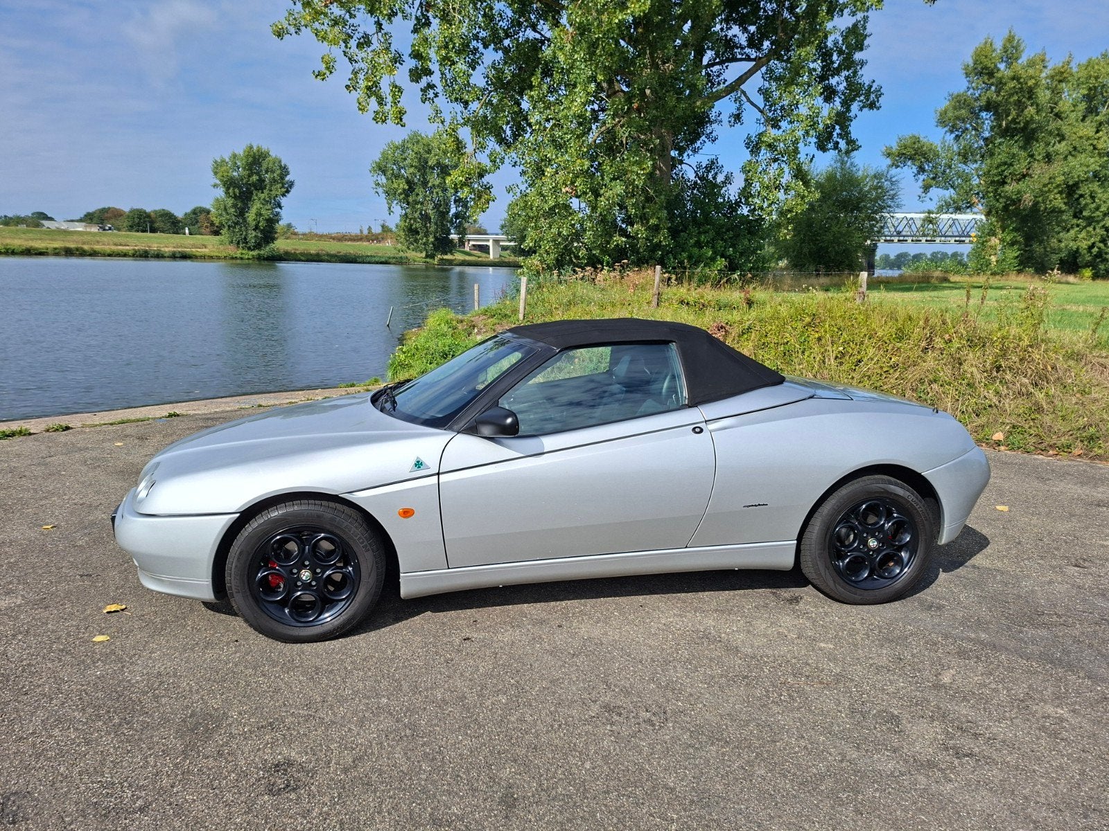 Alfa Romeo Spider 2.0 Twin Spark 16V 1999 Grijsmet. topstaat, Voorwielaandrijving, 1345 kg, Zwart, 4 cilinders