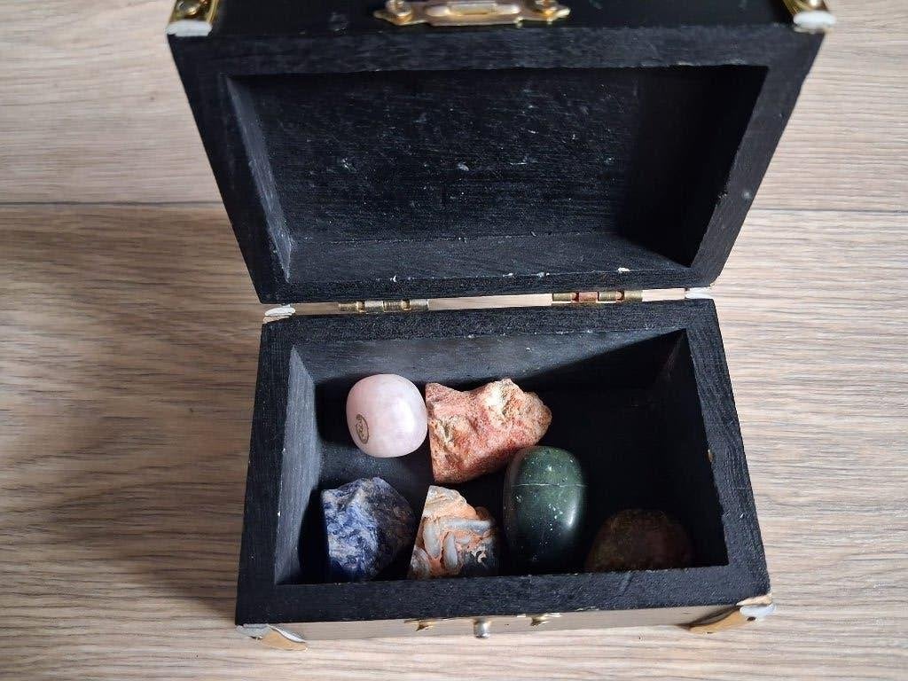 Miyu Steenen met schatkistje, Ophalen of Verzenden, Overige typen