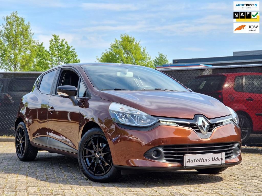 Renault Clio 0.9 TCe Expression*5Dr*Navi*Cruise, Voorwielaandrijving, Stof, Zwart, 540 kg
