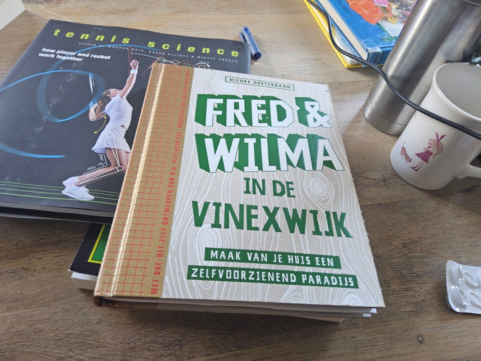Fred & Wilma in de Vinexwijk - Zelfvoorzienend Paradijs, Ophalen of Verzenden, Zo goed als nieuw, Nienke Oosterman, Overige soorten