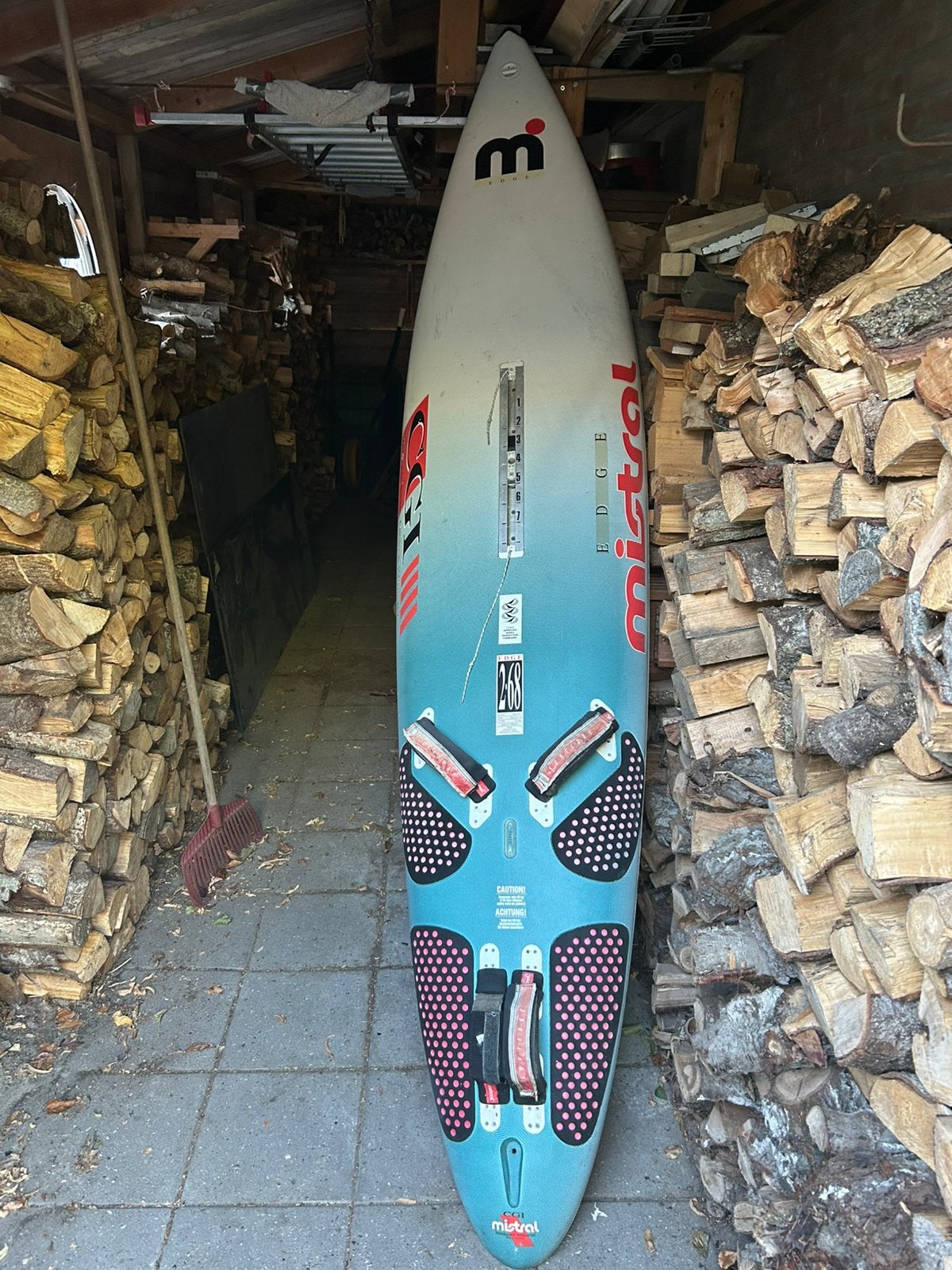 Surfplank Mistral edge 268, Watersport en Boten, Windsurfen, Ophalen, Met voetbanden, Gebruikt, Plank