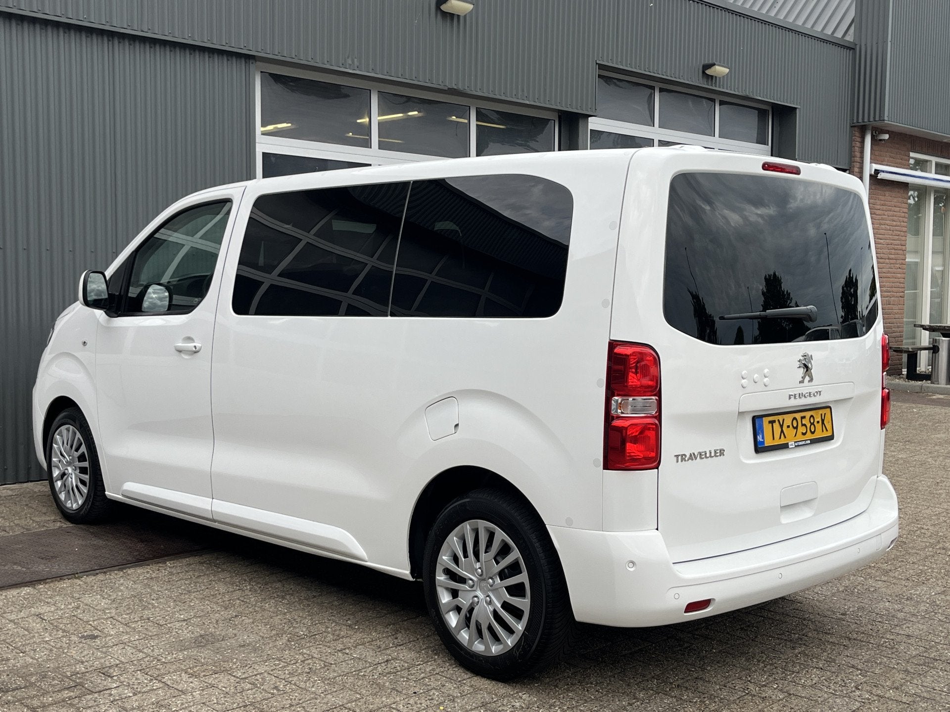 Peugeot Traveller 2.0 BlueHDi Airco Cruise controle Navigati, Auto's, Peugeot, Stof, Gebruikt, Wit, Origineel Nederlands