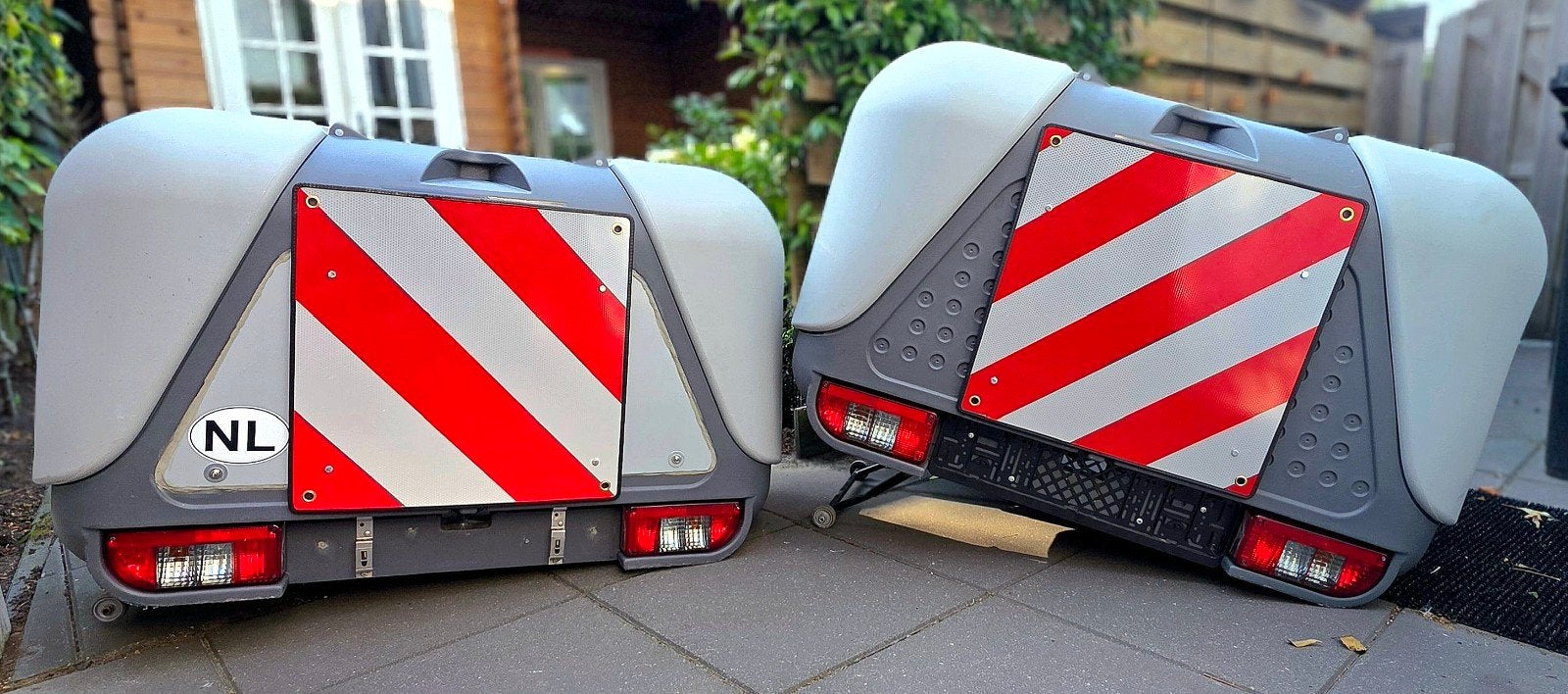 ​TE HUUR: Towbox V2 / Trekhaakkoffer  - 2 stuks, Auto diversen, Ophalen, Gebruikt