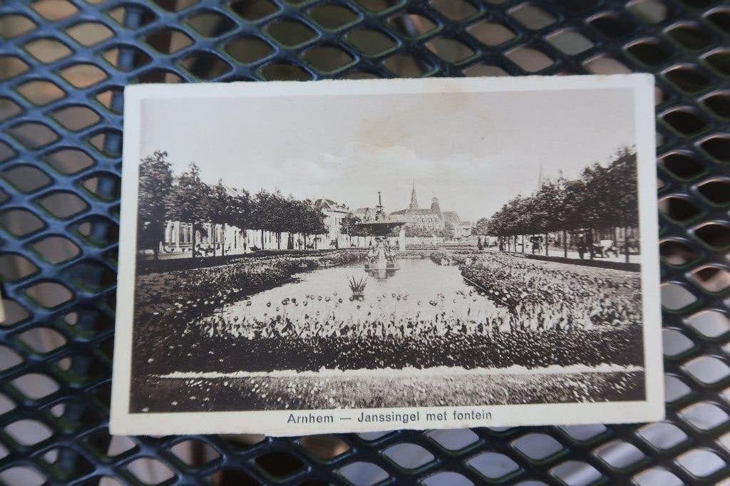Arnhem-Janssingel met fontijn, Ophalen of Verzenden, Voor 1920, Ongelopen, Gelderland