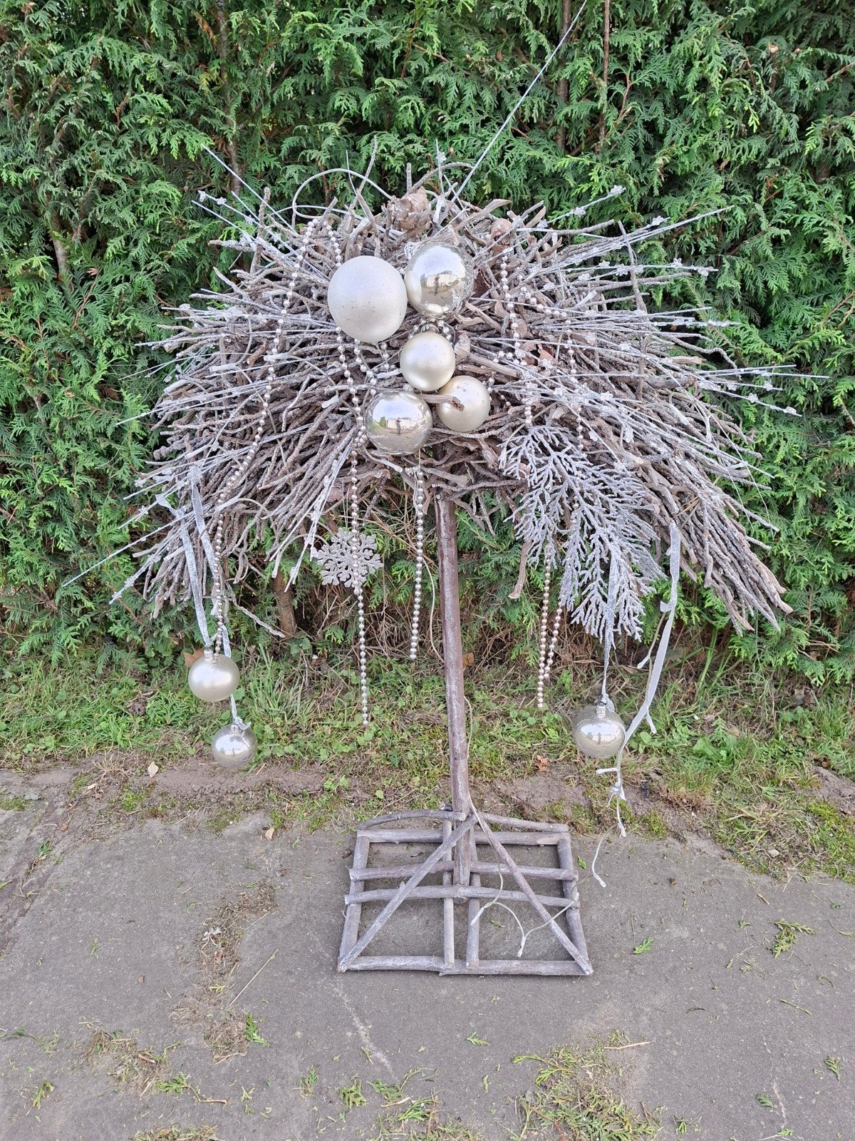 Kerststandaard van hout met takken grijs, Ophalen, Zo goed als nieuw