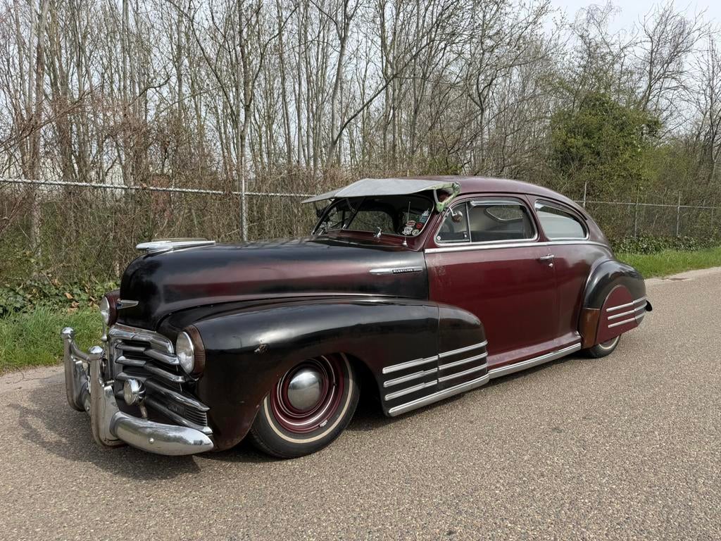 Chevrolet fleetline aerosedan 1948 airride patina custom, Auto's, Oldtimers, Automaat, Chevrolet, Leder, Hatchback