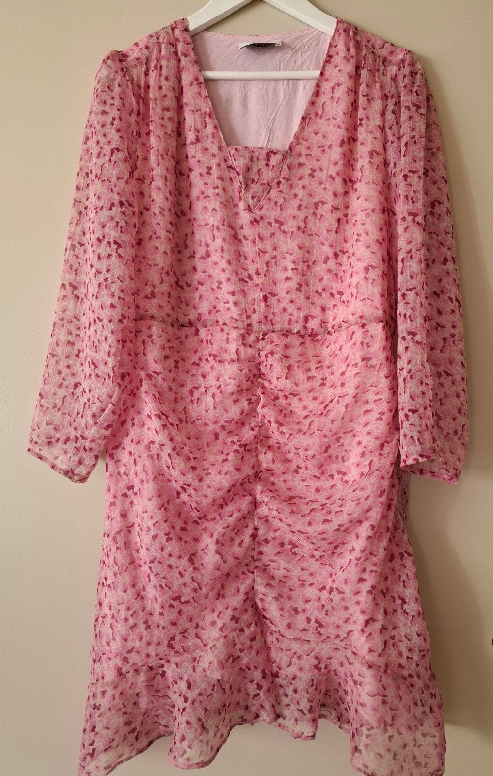 Roze gebloemde jurk. Neo Noir. Msch Copenhagen. Ydence. XL, Maat 46/48 (XL) of groter, Nieuw, Ophalen of Verzenden, Roze