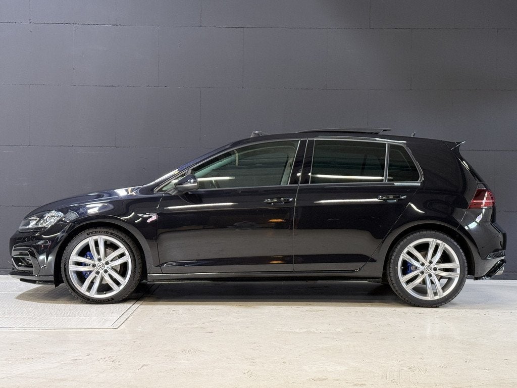 Volkswagen Golf 1.5 TSI Highline Business R | Distr.riem vv, Stof, 150 pk, Zwart, Bedrijf