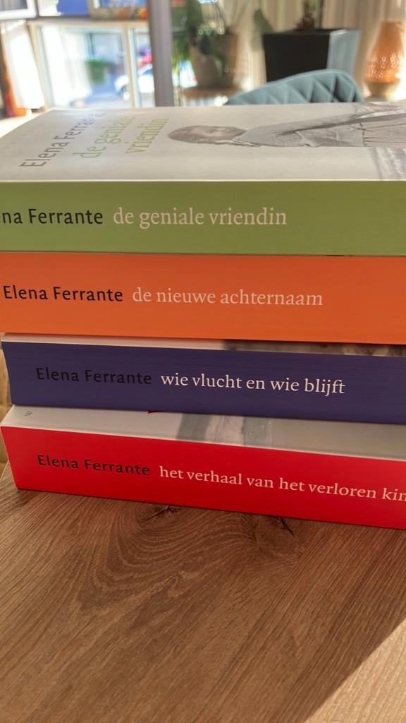 Elena ferrante, Ophalen of Verzenden, Zo goed als nieuw
