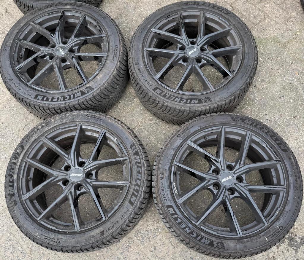 Origineel zwarte Alutec velgen Aveleno Michelin winterbanden, Auto-onderdelen, Banden en Velgen, Ophalen, 18 inch, Gebruikt, Banden en Velgen