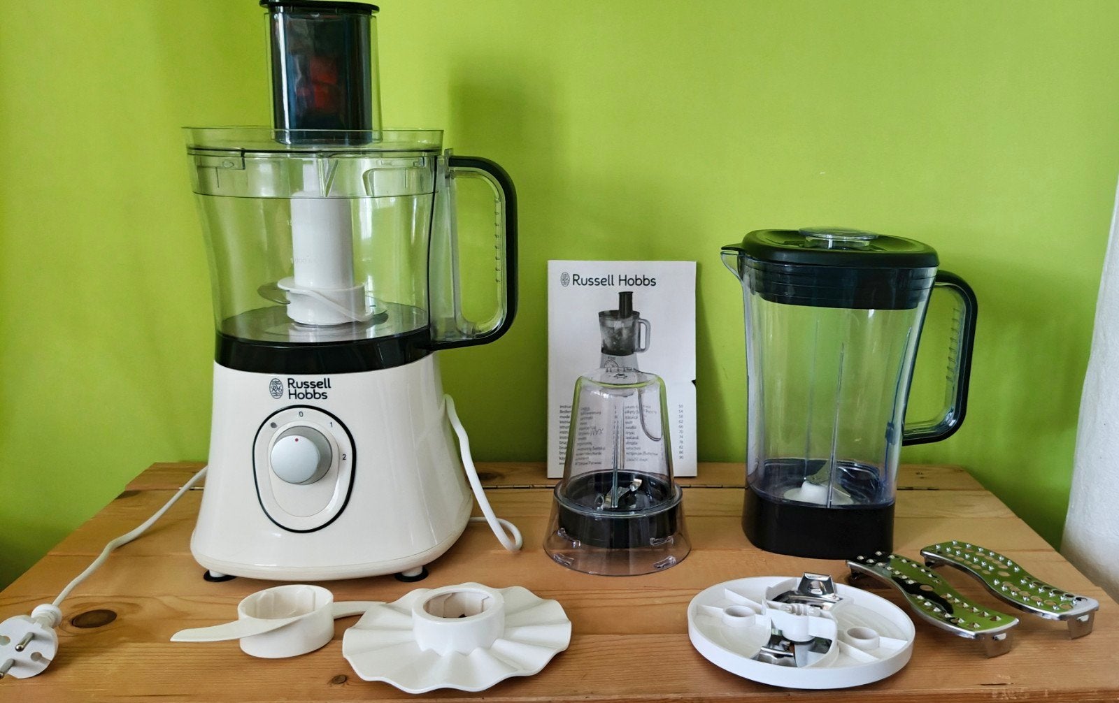 Perfect werkende foodprocessor van Russell Hobbs te koop, Ophalen, Overige typen, Zo goed als nieuw, Wit