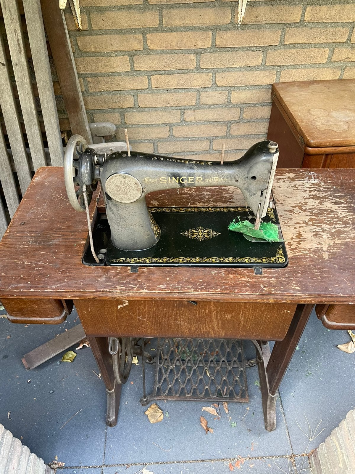 Singer naaimachine, Ophalen