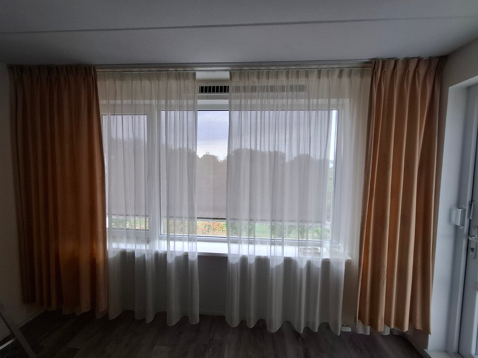 Nette witte vitrages – 180  240 cm – 2 paar beschikbaar, Huis en Inrichting, Stoffering | Gordijnen en Lamellen, Ophalen, Vitrage