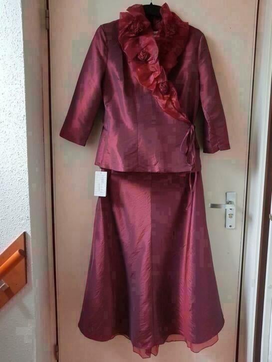 bordeaux elegante feestKostuum  cocktailkostuum  maat 40/42, Ophalen of Verzenden, Nieuw, Rood, Overige typen