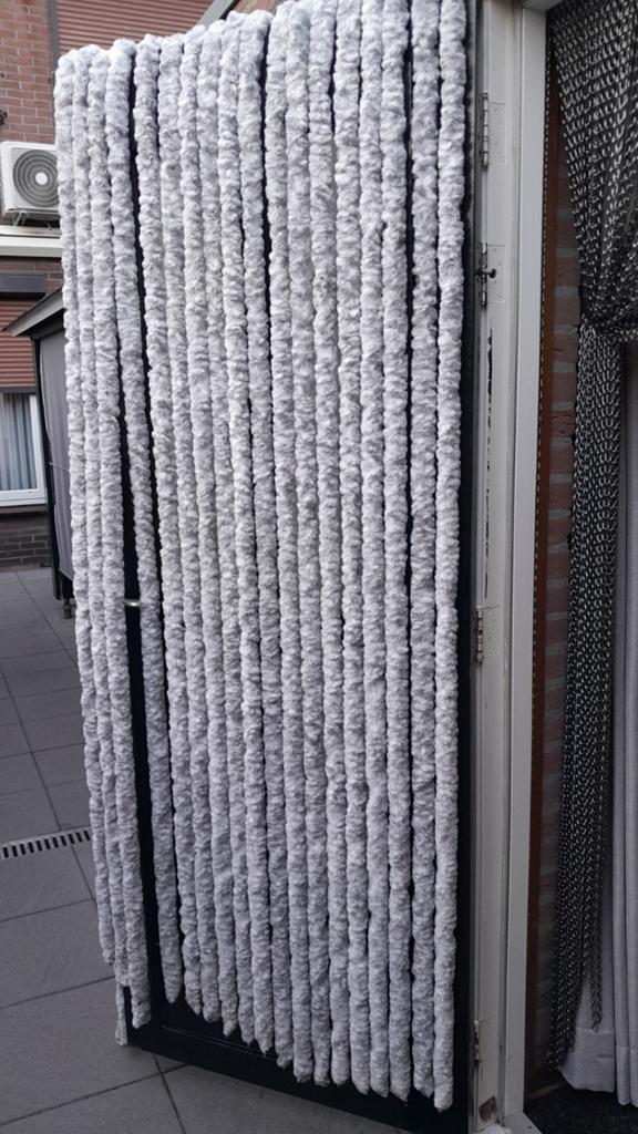 Kattenstaarten voor een deur., Huis en Inrichting, Overige Huis en Inrichting, Ophalen of Verzenden