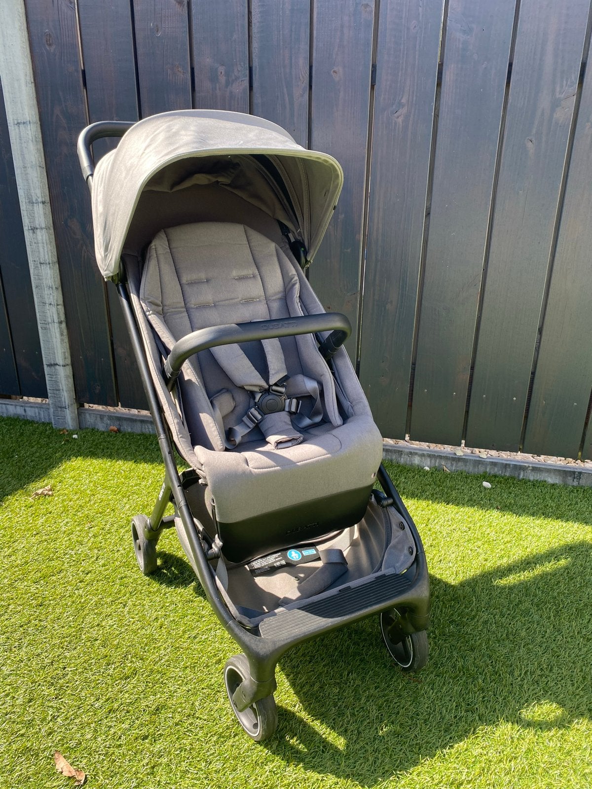 Dubatti Smart buggy - Grijs - Compact en wendbaar, Kinderen en Baby's, Ophalen of Verzenden, Gebruikt, Kinderwagen, Overige merken