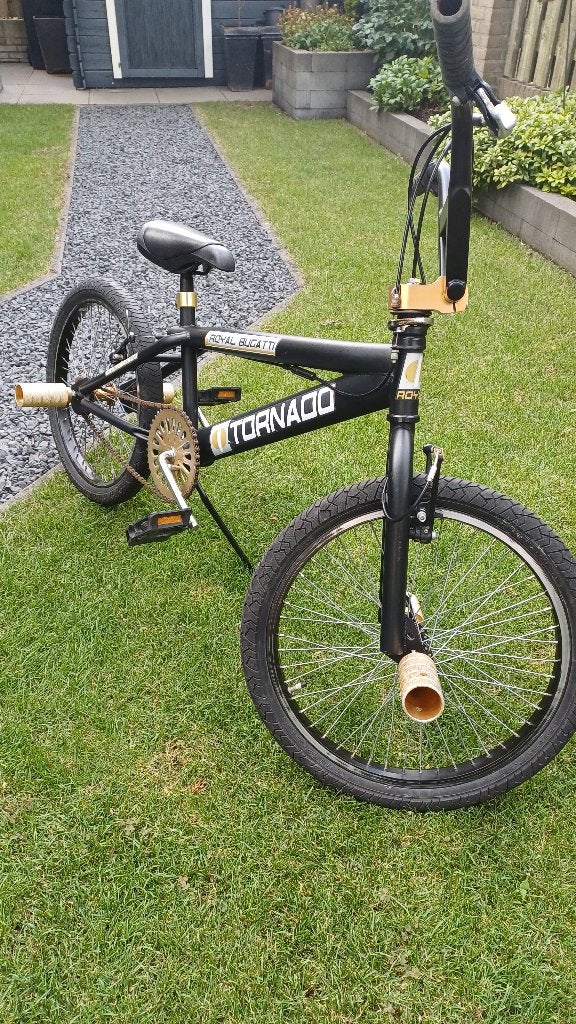 Stuntfiets, Tornado Royal Bugatti 20 inch, Staal, Velgrem, Voetsteunen, Ophalen