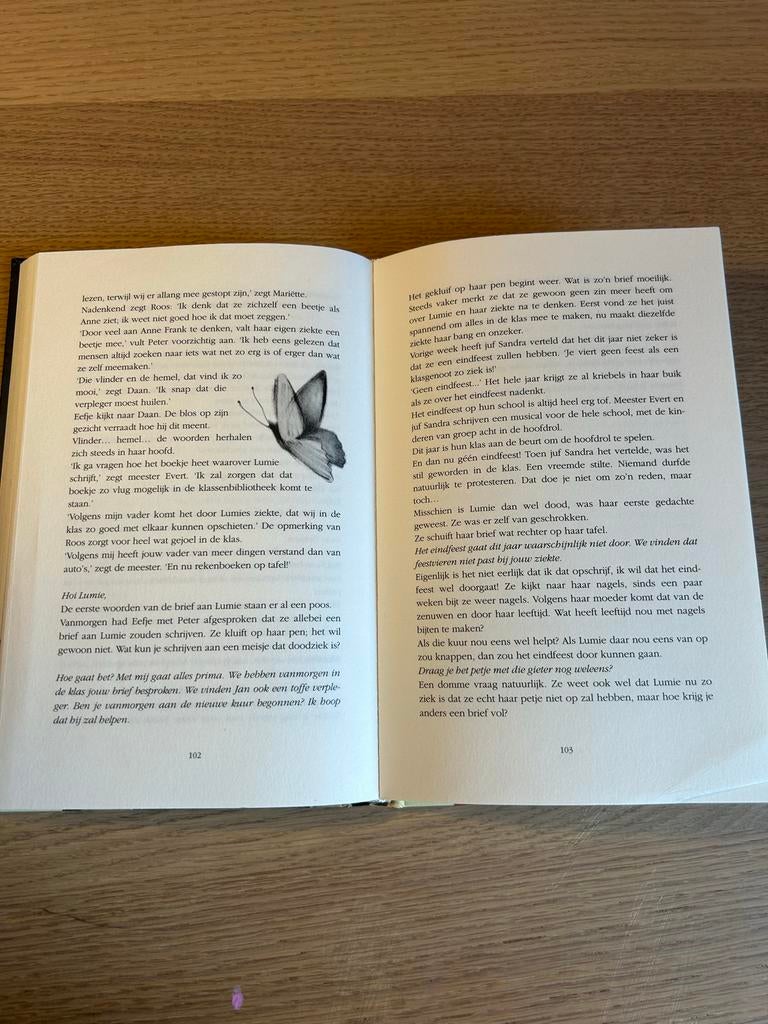 Een e-mail van Lumie - Ben Slingenberg (Kinderboekenprijs), Ophalen of Verzenden, Zo goed als nieuw, Fictie