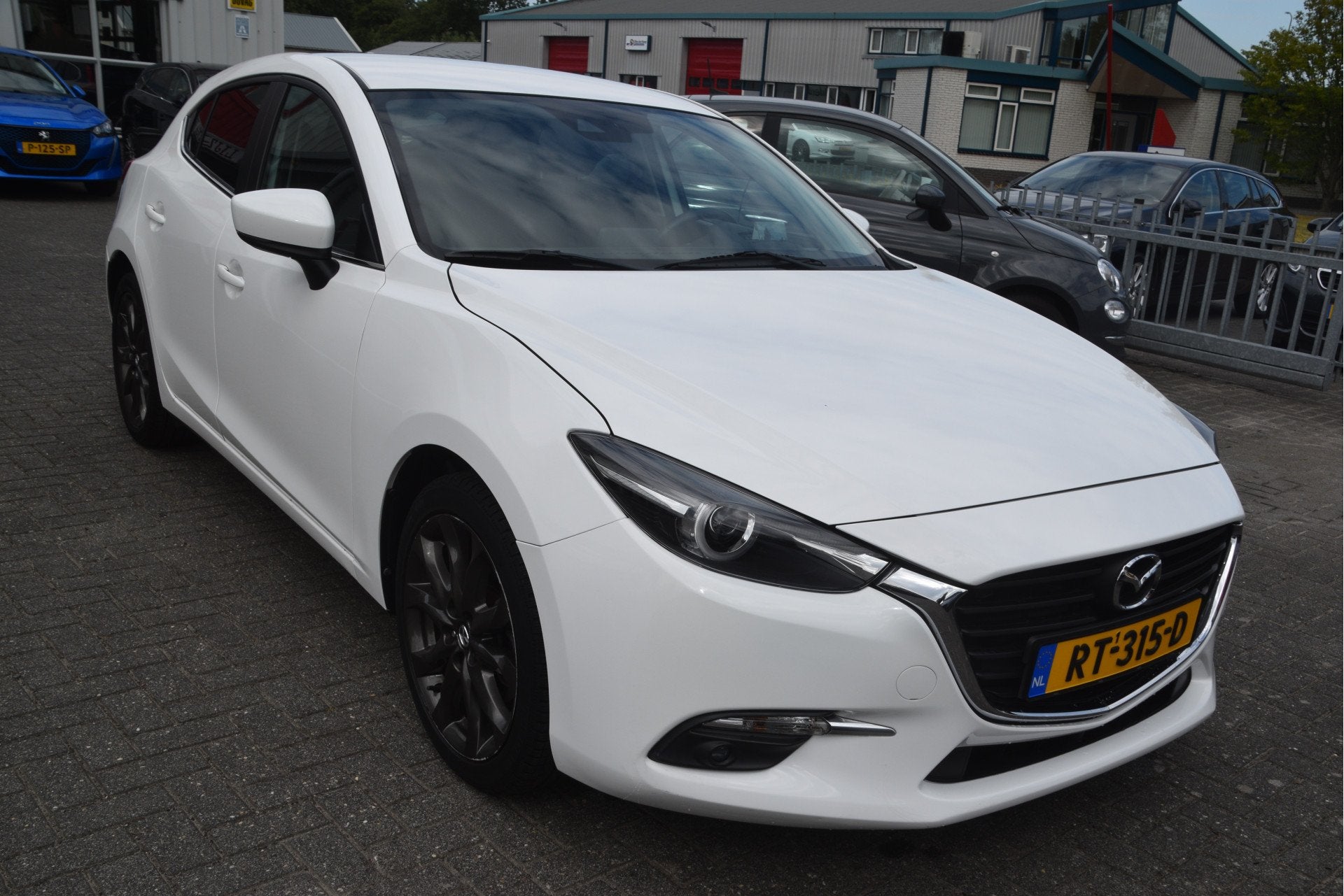Mazda 3 2.0 SkyActiv-G 120 SkyLease+ Keyless | PDC | Cruise, Auto's, Voorwielaandrijving, 1998 cc, Stof, Gebruikt