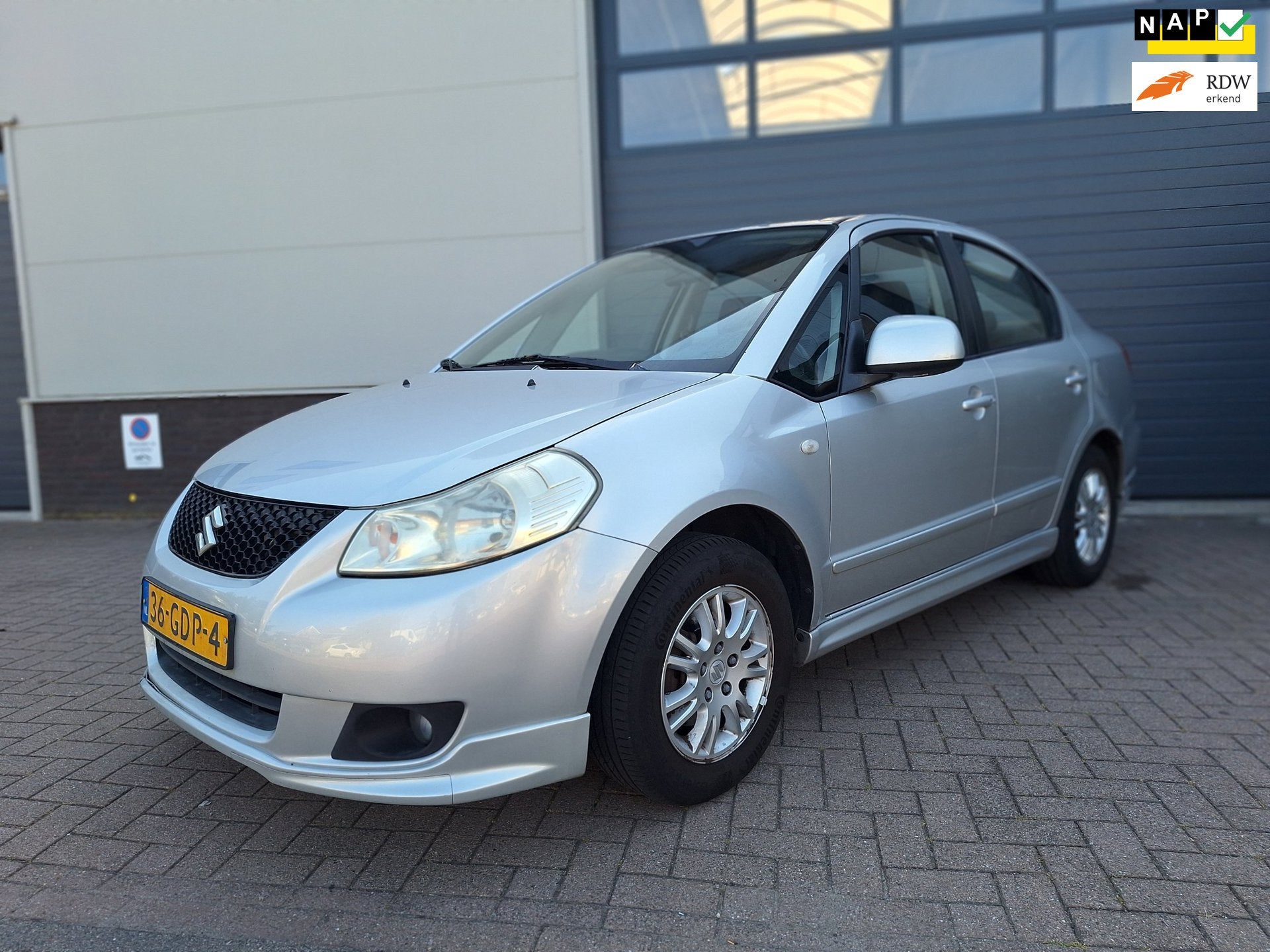 Suzuki SX4 | 1.6 Exclusive | Volledig onderhouden | keyless, Auto's, Suzuki, 15 km/l, Gebruikt, 4 cilinders, 49 €/maand