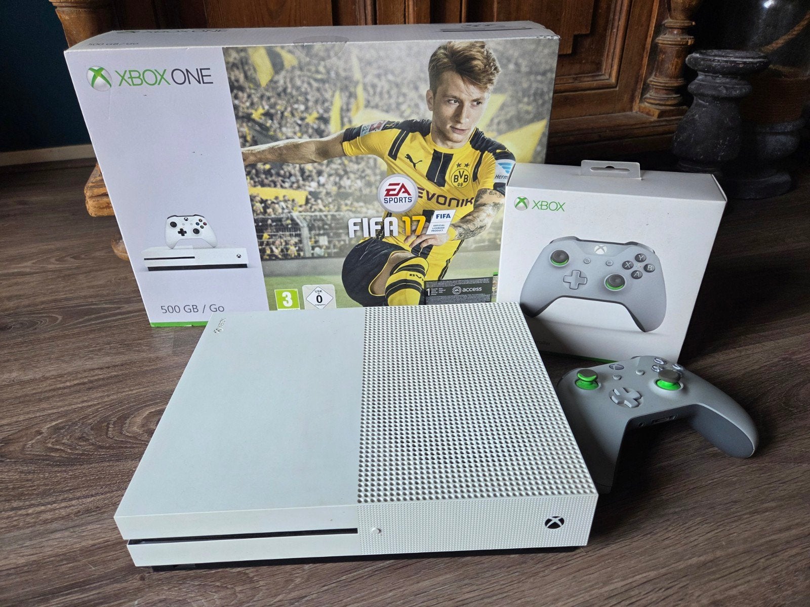 Xbox One S 500GB Compleet met Doos (zonder games), Spelcomputers en Games, Xbox One S, Ophalen of Verzenden, Met 1 controller