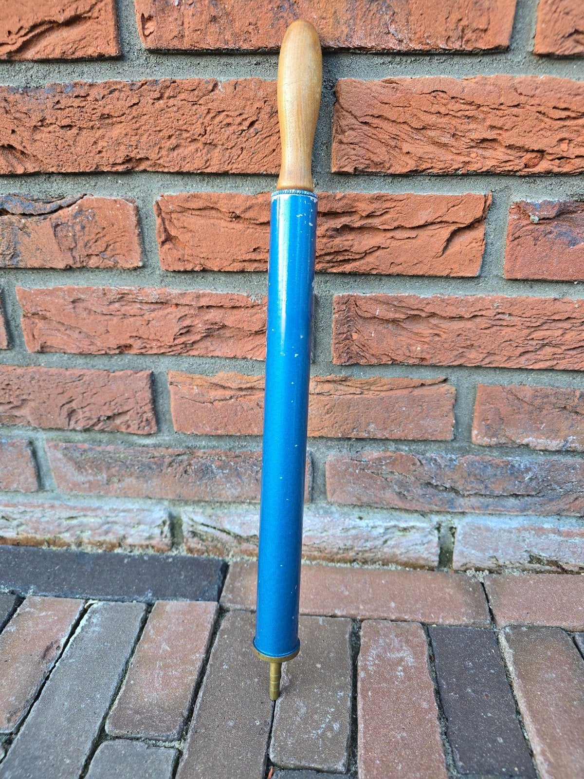 Antieke blauw stalen - houten koperen (voetbal)lucht pomp €9, Antiek en Kunst, Ophalen of Verzenden