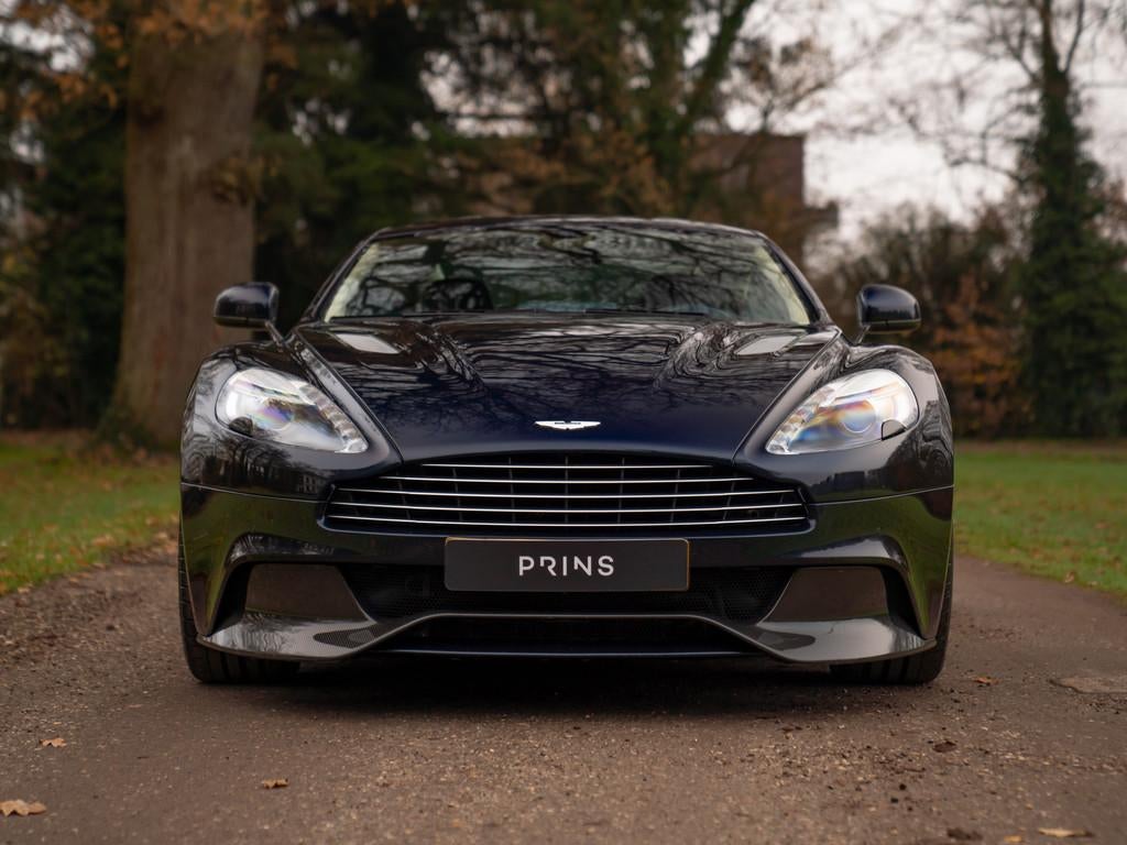 Aston Martin Vanquish 6.0 V12 Touchtronic | Carbon Exterior, Auto's, Aston Martin, Automaat, Euro 5, Huisgarantie, Bedrijf