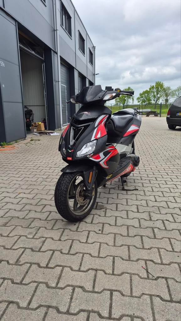 Aprillia sr 50 factory 2009, Ophalen of Verzenden, Gebruikt, Tweetakt, Aerox