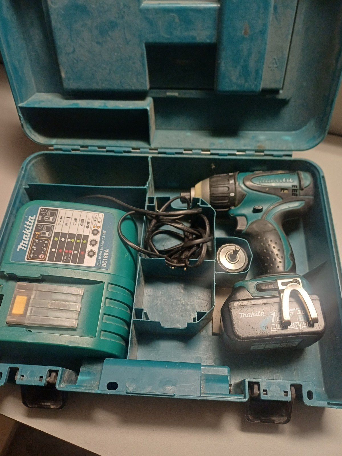 makita LXT slagschroevendraaier BTP140RFE met accu en lader, Doe-het-zelf en Verbouw, Ophalen of Verzenden, Gebruikt, Boor- en Schroefmachine