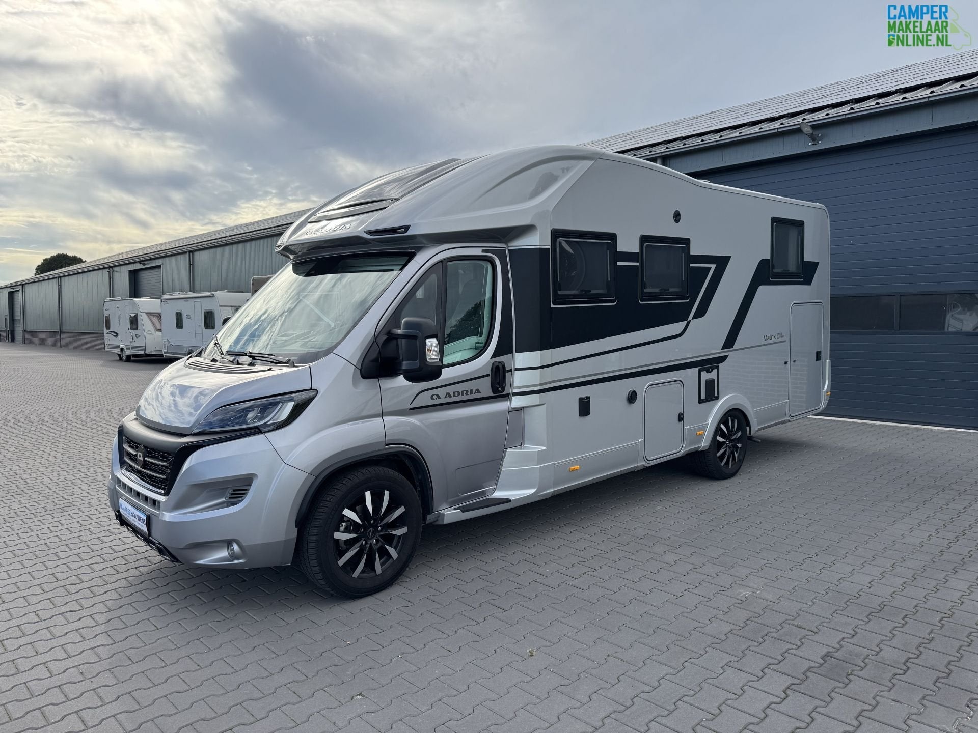 Adria Matrix Supreme 670 SL | 180pk 9G-Tronic | Vol opties!, Automaat, Startonderbreker, 7 tot 8 meter, Bedrijf