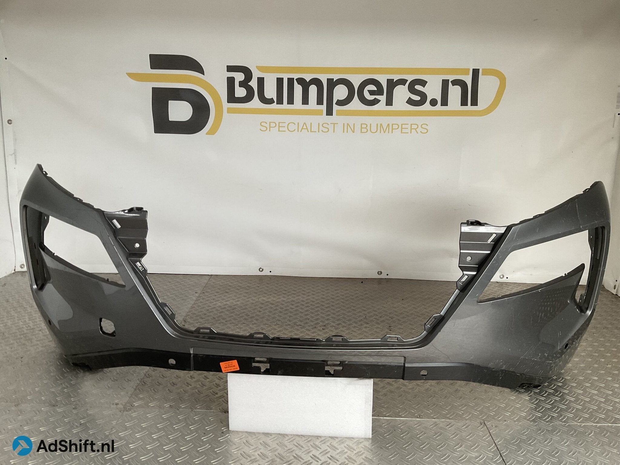 Bumper Nissan XTrail X-Trail T33 pdc 620226RN0H Voorbumper G, Auto-onderdelen, Bumper