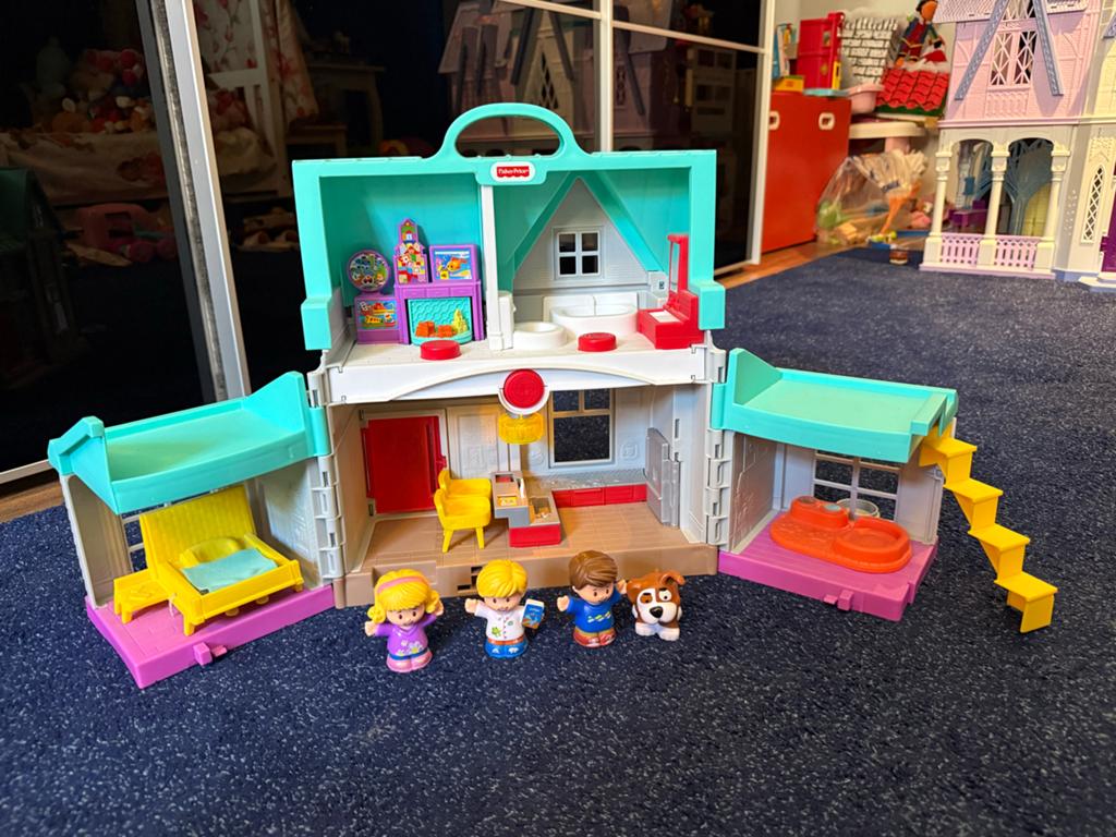 Fisherprice / Little People huis, Ophalen, Zo goed als nieuw, Speelset, Met licht