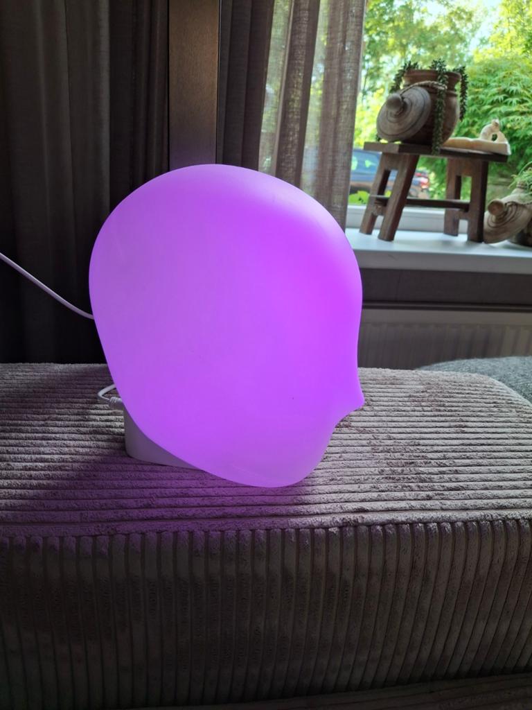 IKEA Isköma LED-lamp - Kleurrijk en sfeervol, Huis en Inrichting, Lampen | Tafellampen, Kunststof, Modern, Sfeervol, Kleurrijk
