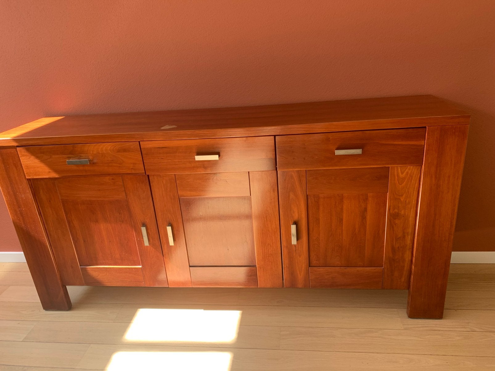 Gratis op te halen! Dressoir en eettafel plus 4 stoelen, Ophalen, Gebruikt, 150 tot 200 cm, Kersenhout